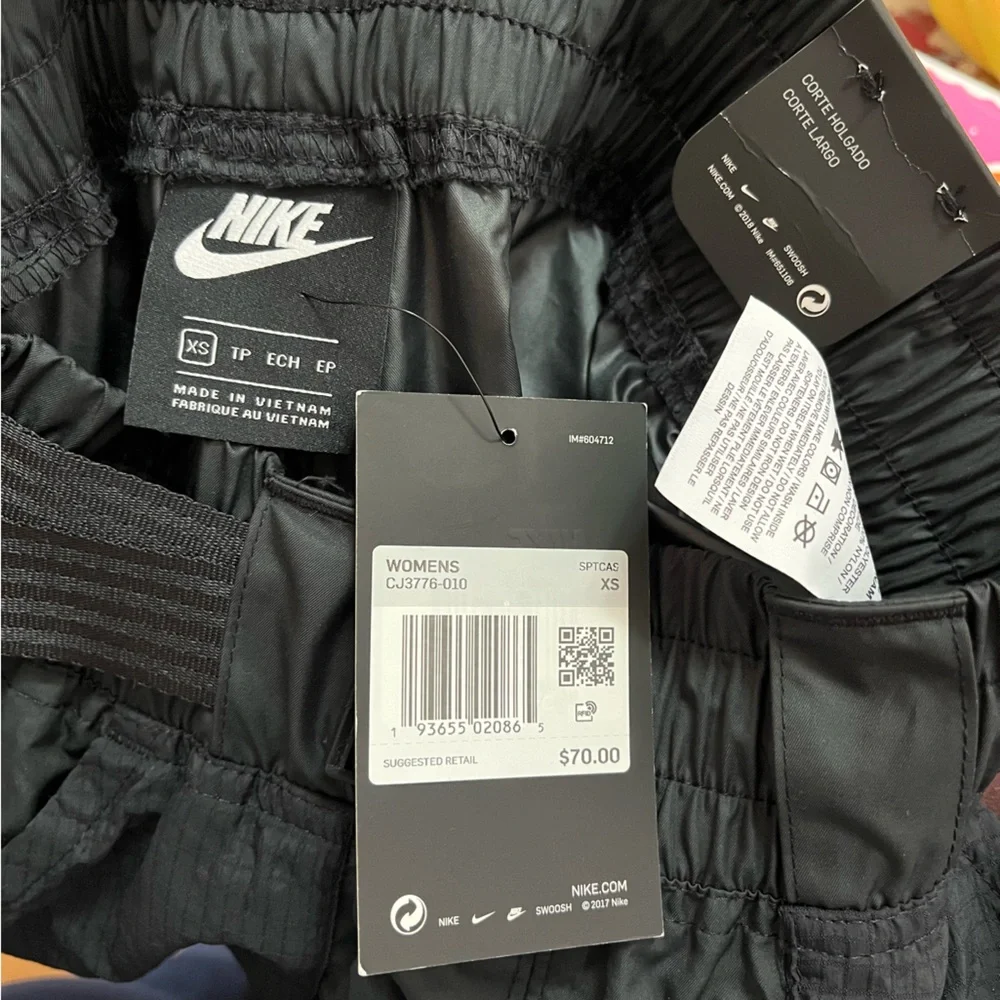 Nike pants - Picture 3 of 3